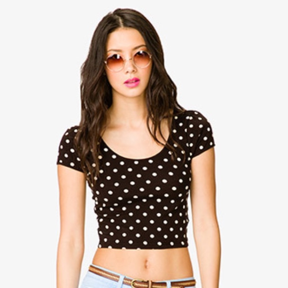 ✨2 FOR $25✨ Black Polka Dot Cropped tee